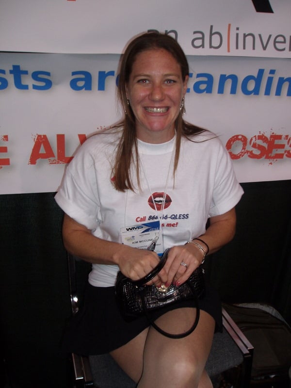 Kim: Call 866-66-QLess to kiss me