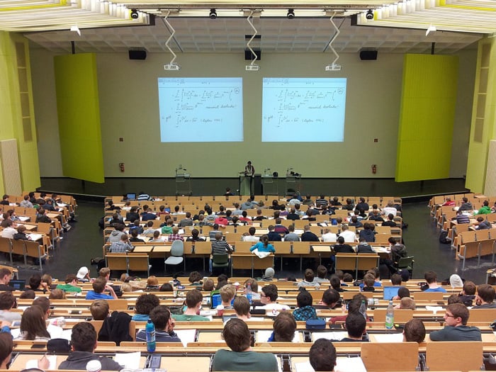 College-students-learning