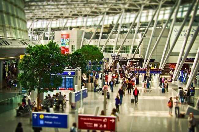 airport-1515448_960_720